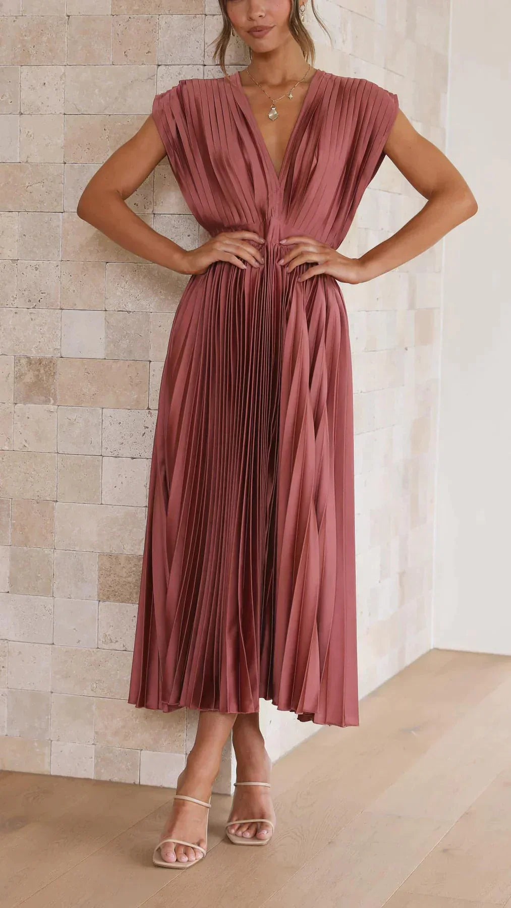 Alexandra – Robe Longue Femme Plissée – Élégante et Confortable 3