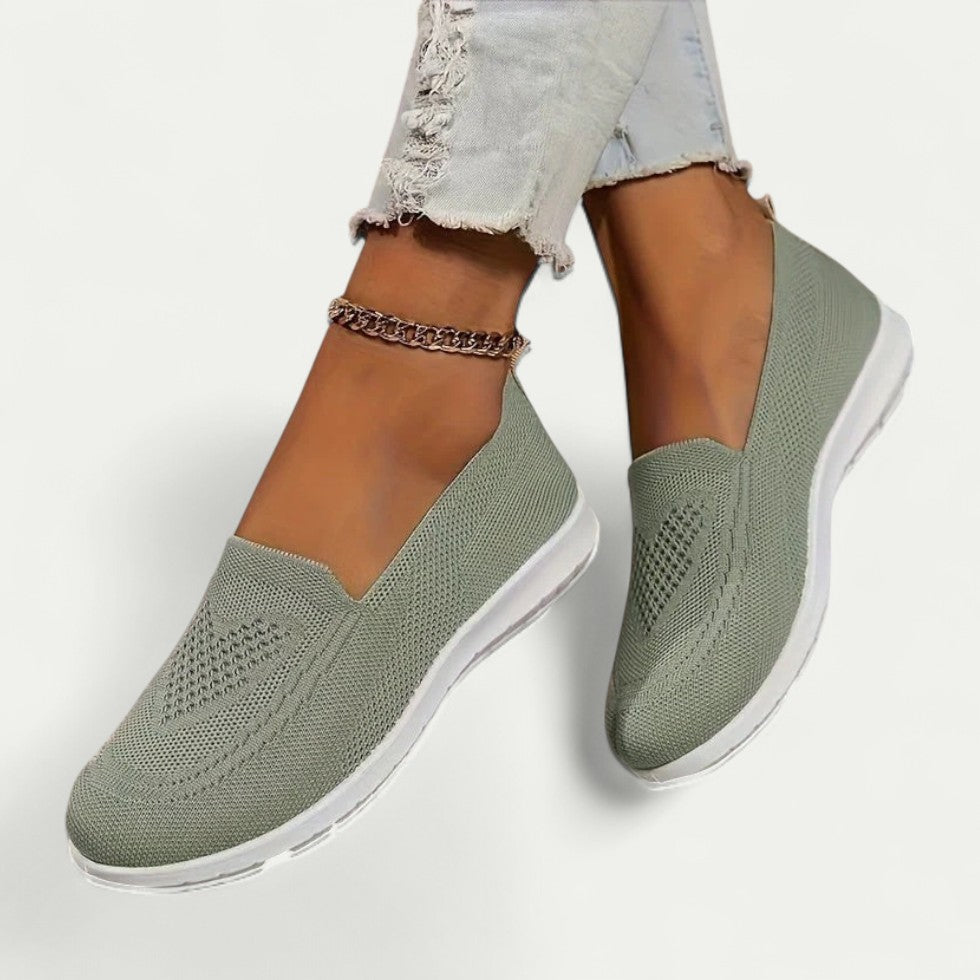 Breathable Slip-On Walking Shoes for Women – Effortless Comfort & Style