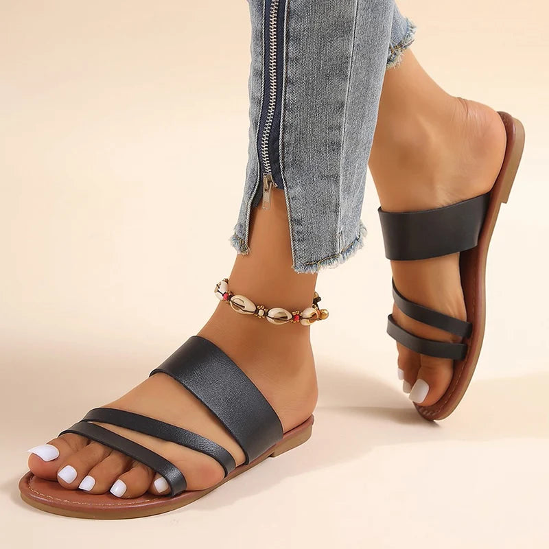 Comfortable Beach Slippers for Women – Stylish & Lightweight Flip Flops