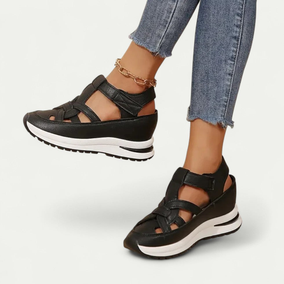 Cushioned Walking Sandals for Women – Comfort & Style for Every Step