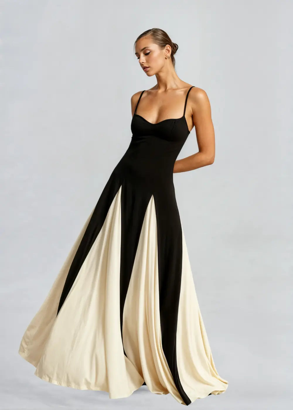 Elegant Maxi Dress for Women – Graceful & Flowing 2