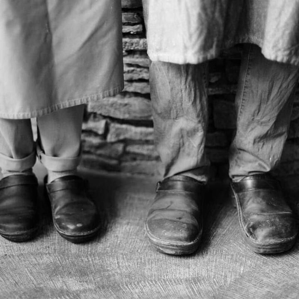 Ergonomic Comfort Clogs for Women – Stylish & Practical Everyday Wear