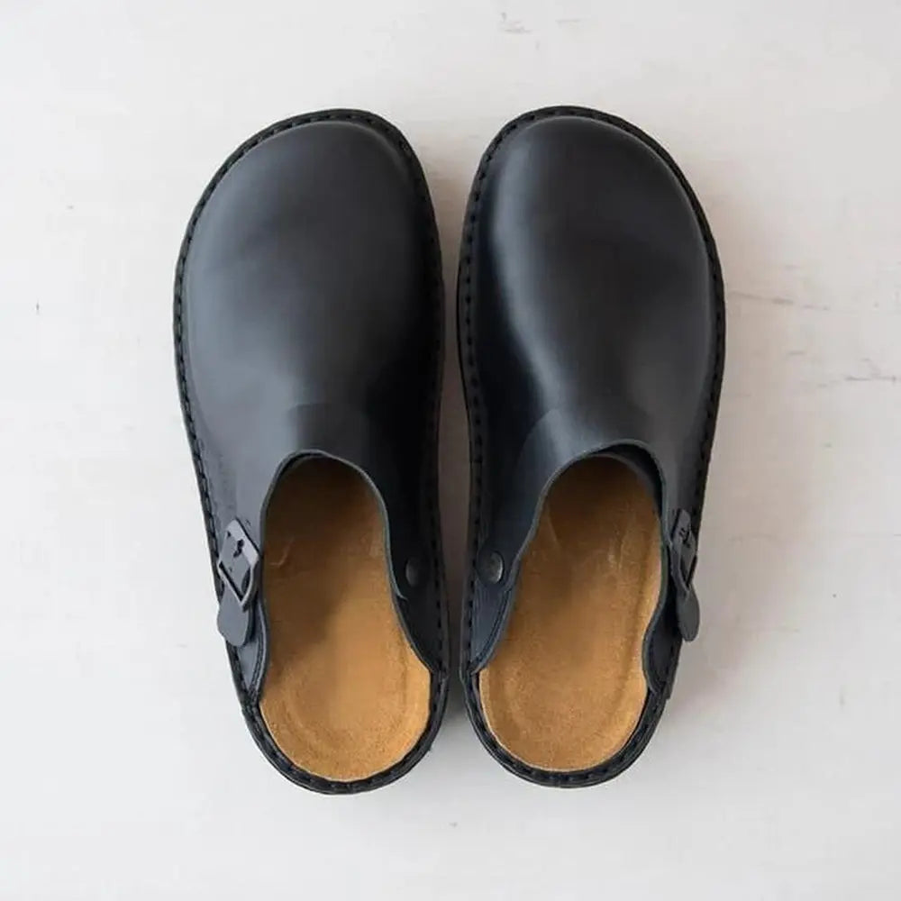 Ergonomic Comfort Clogs for Women – Stylish & Practical Everyday Wear