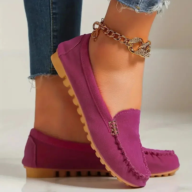 Lightweight Black Loafers for Women – Chic & Versatile Comfort
