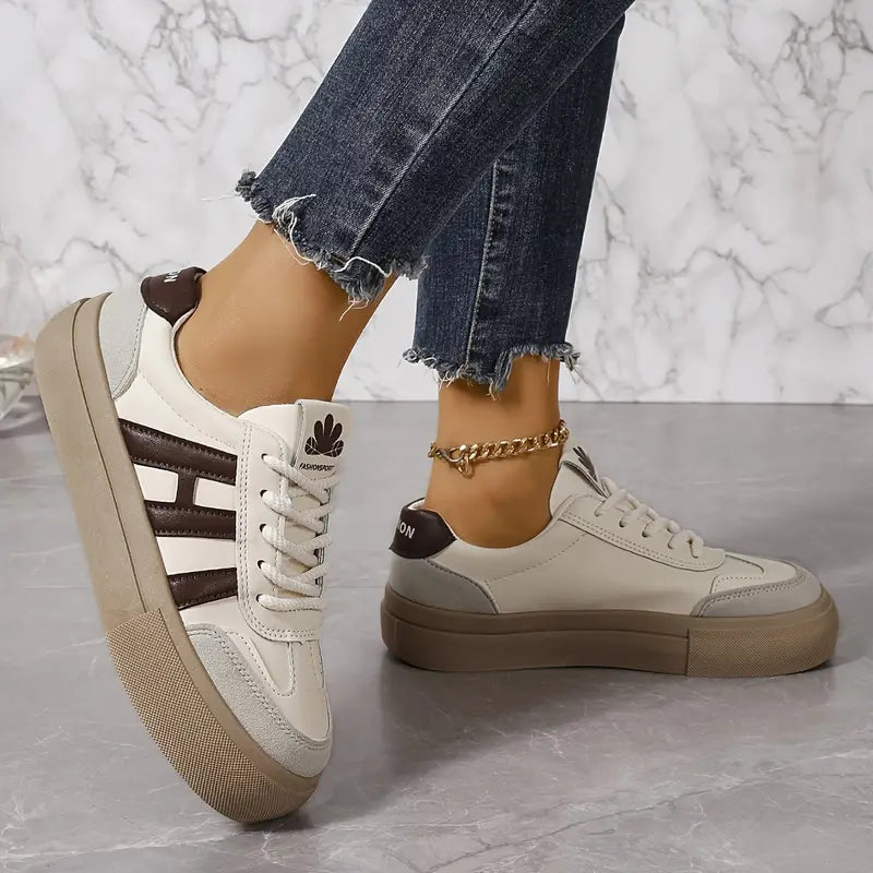Lightweight Low-Top Sneakers for Women – Trendy & Comfortable