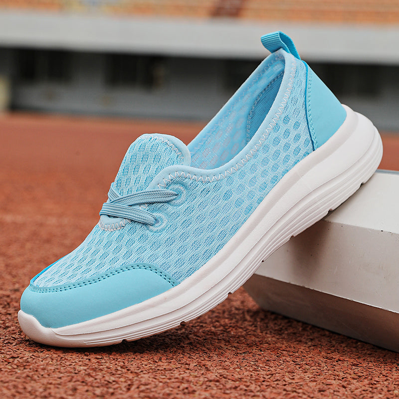 Lightweight Walking Shoes for Women – Comfortable & Versatile Slip-On Design
