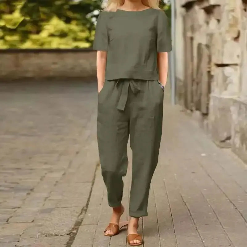 Relaxed-Fit Loungewear Set for Women – Effortless Style & Comfort 3
