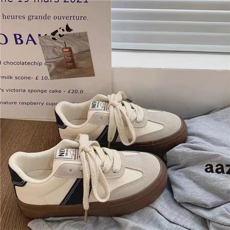Retro Low-Top Sneakers for Women – Stylish & Comfortable
