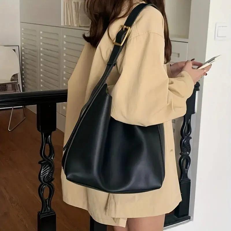 Structured Shoulder Bag for Women – Modern & Versatile Design-Caliboot