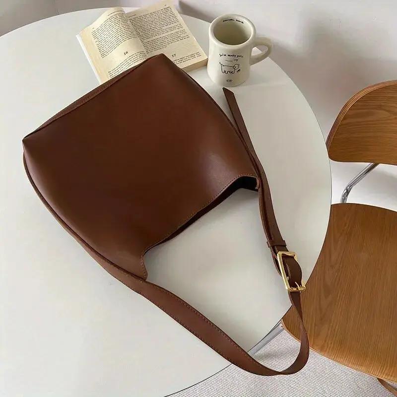 Structured Shoulder Bag for Women – Modern & Versatile Design-Caliboot