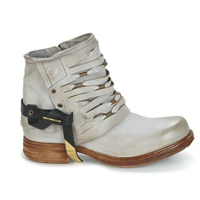 Stylish Heeled Ankle Boots for Women – Elegant & Versatile
