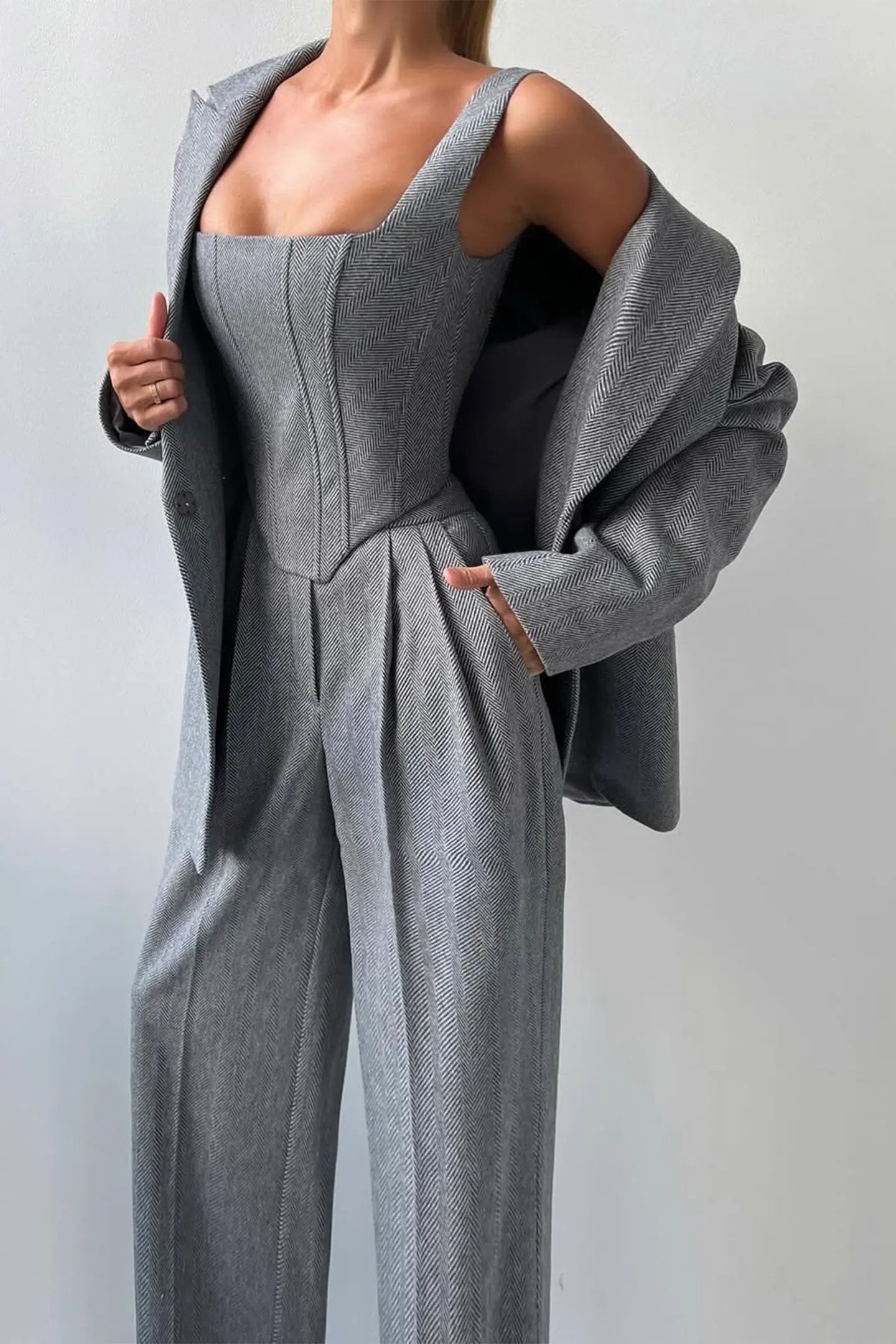 Tailored Three-Piece Suit for Women – Elegant & Sophisticated Pant Suit Set-Caliboot