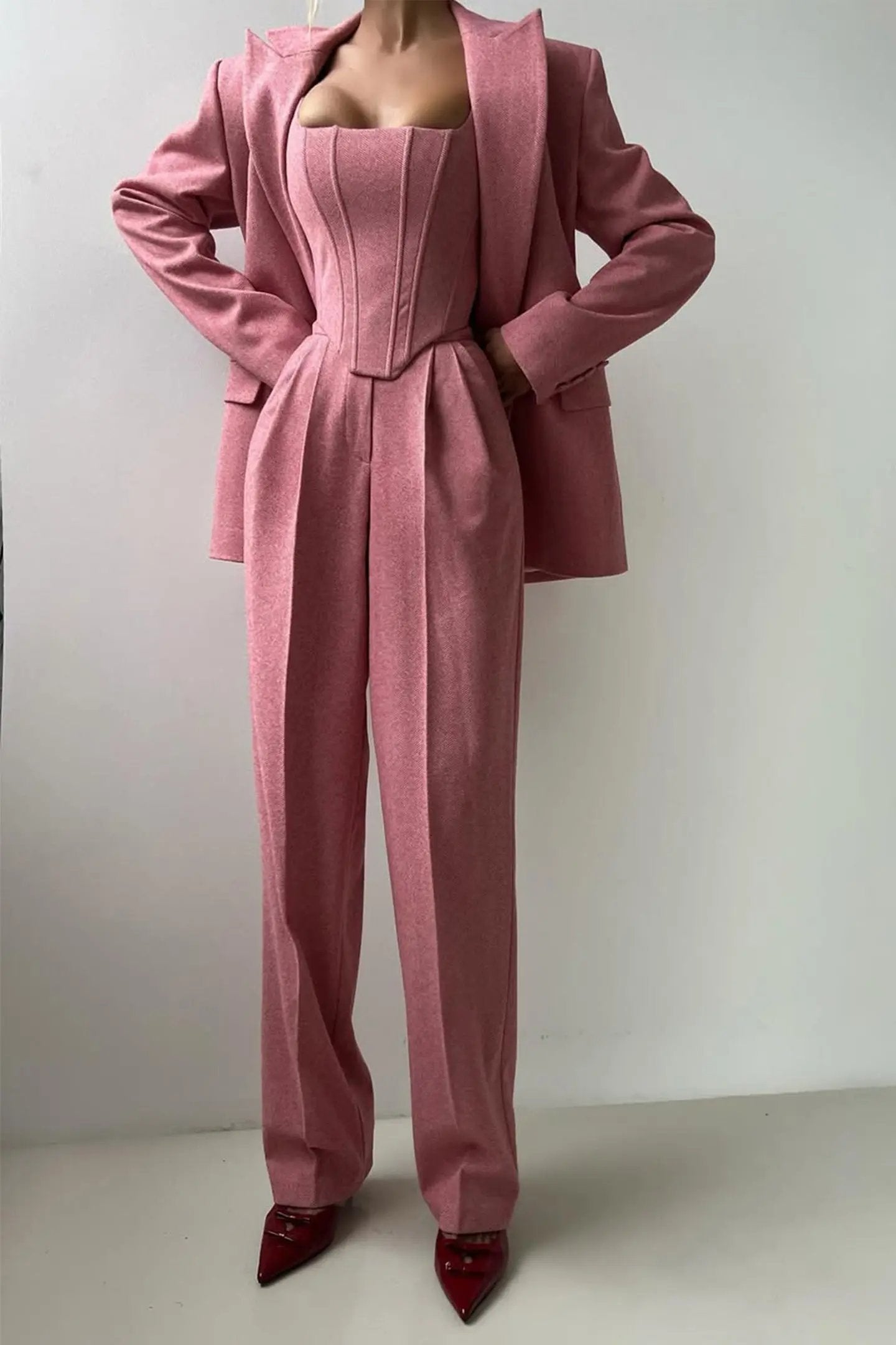 Tailored Three-Piece Suit for Women – Elegant & Sophisticated Pant Suit Set-Caliboot