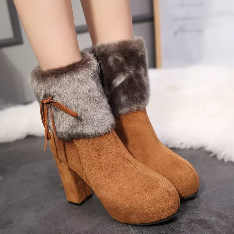 Thick Sole Platform Uggs for Women – Stylish & Cozy Winter Footwear