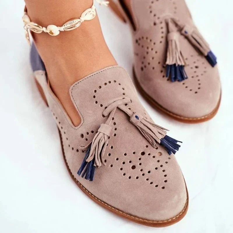 Two-Tone Loafers for Women – Stylish & Comfortable with Playful Tassels