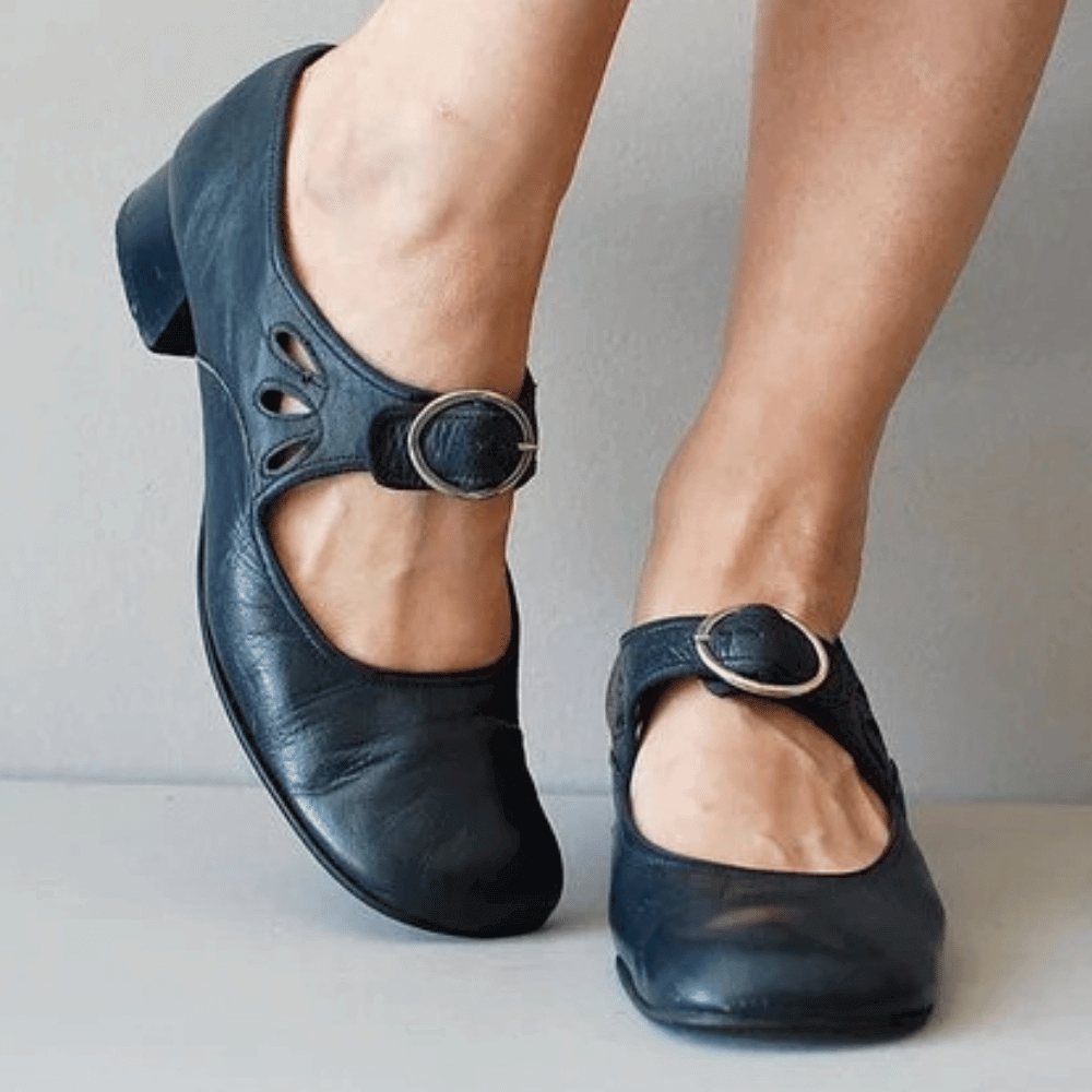 Vintage-Inspired Mary Jane Flats for Women – Elegant & Comfortable Footwear