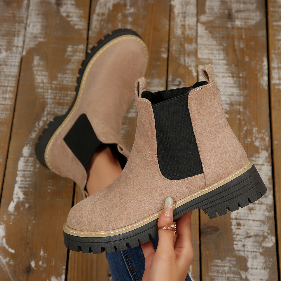 Women's Chelsea Boots – Chunky Lug Sole Ankle Boots with Elastic Side Panels Caliboot