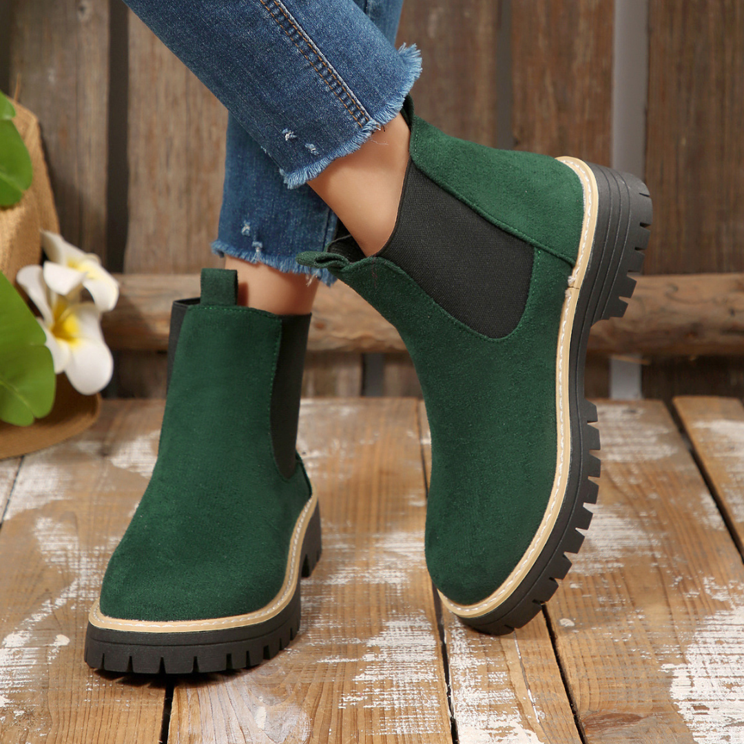 Women's Chelsea Boots – Chunky Lug Sole Ankle Boots with Elastic Side Panels Caliboot