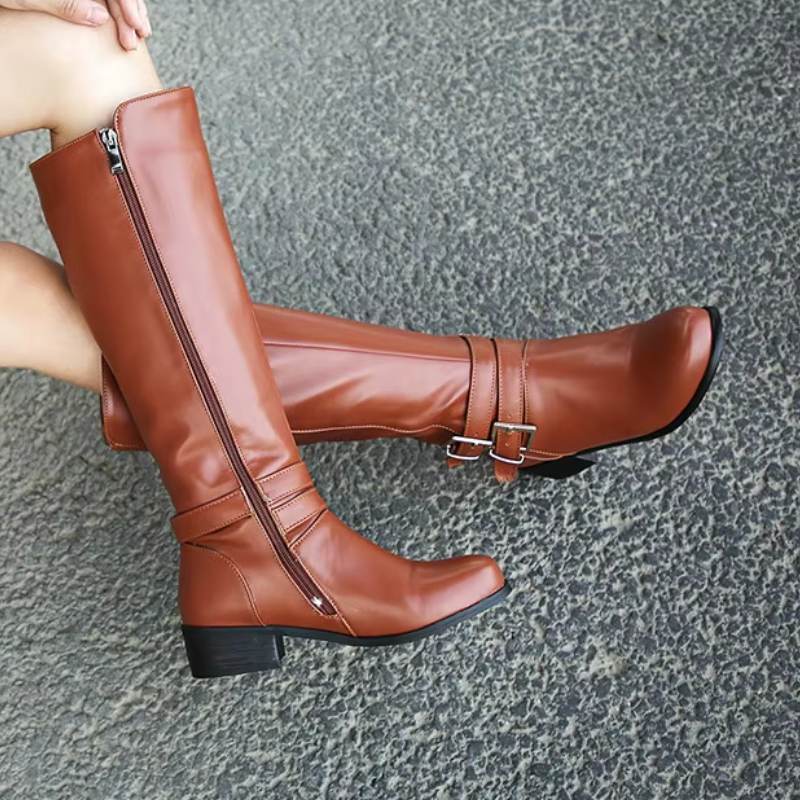 Bottes Élégantes À Talon En Cuir