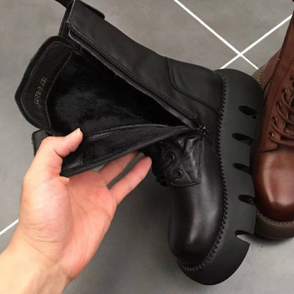 Bottes en Cuir Verni au Style Rétro
