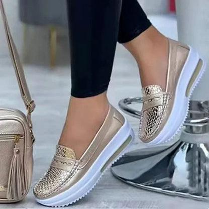 Breathable Slip-On Casual Shoes for Women – Comfortable & Stylish