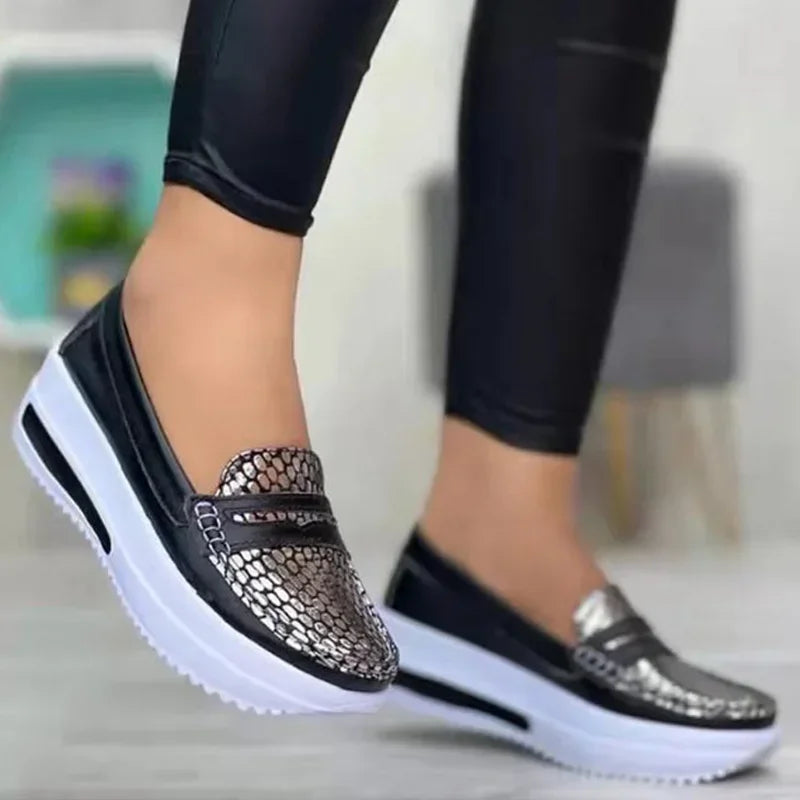 Breathable Slip-On Casual Shoes for Women – Comfortable & Stylish