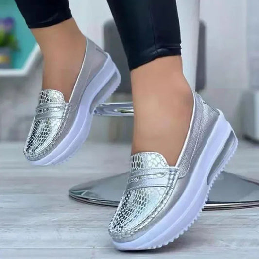 Breathable Slip-On Casual Shoes for Women – Comfortable & Stylish