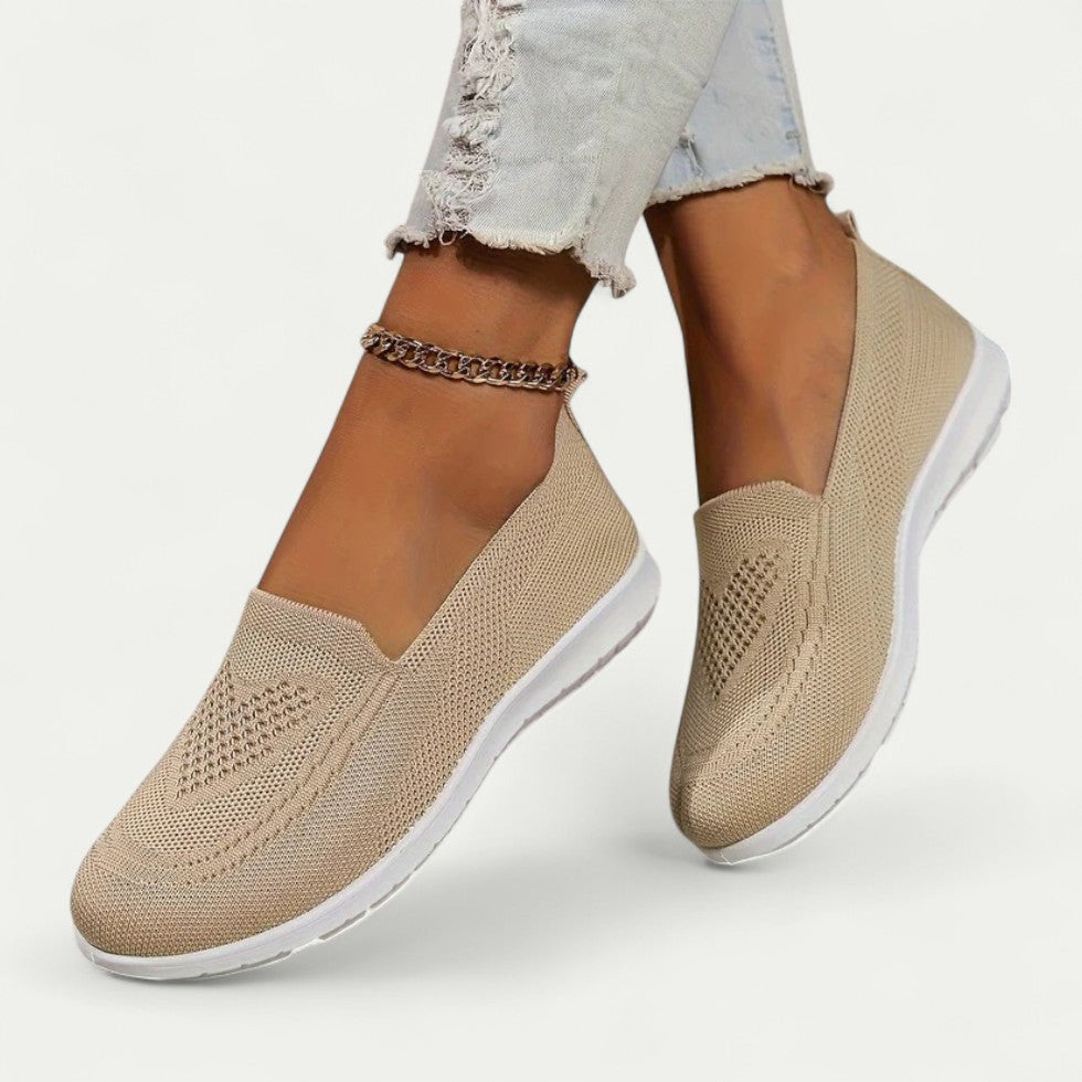 Breathable Slip-On Walking Shoes for Women – Effortless Comfort & Style