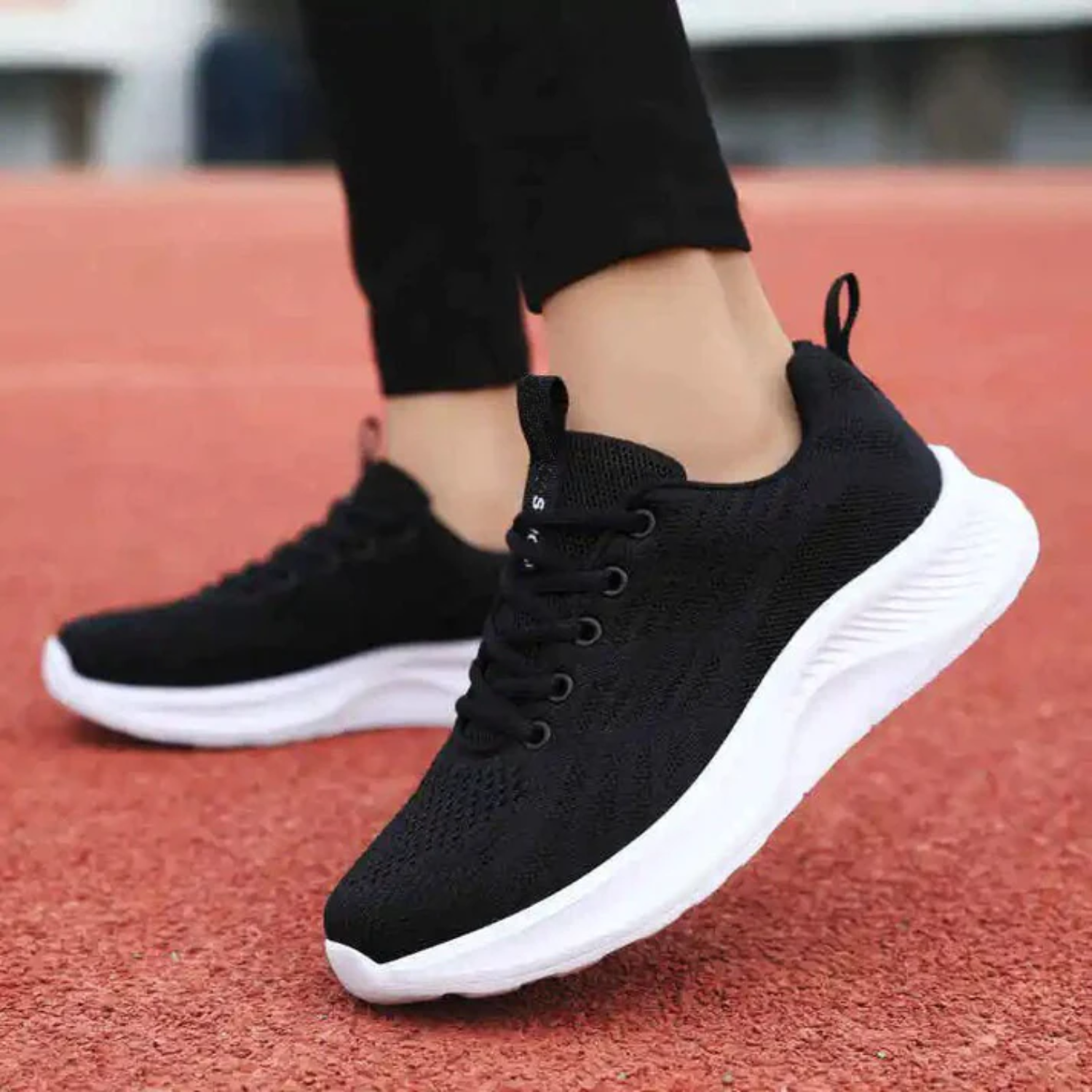 Black / US Women 9.5