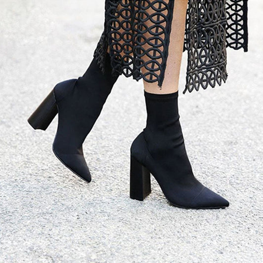 Chunky Heel Chelsea Boots for Women – Stylish & Comfortable Black Design