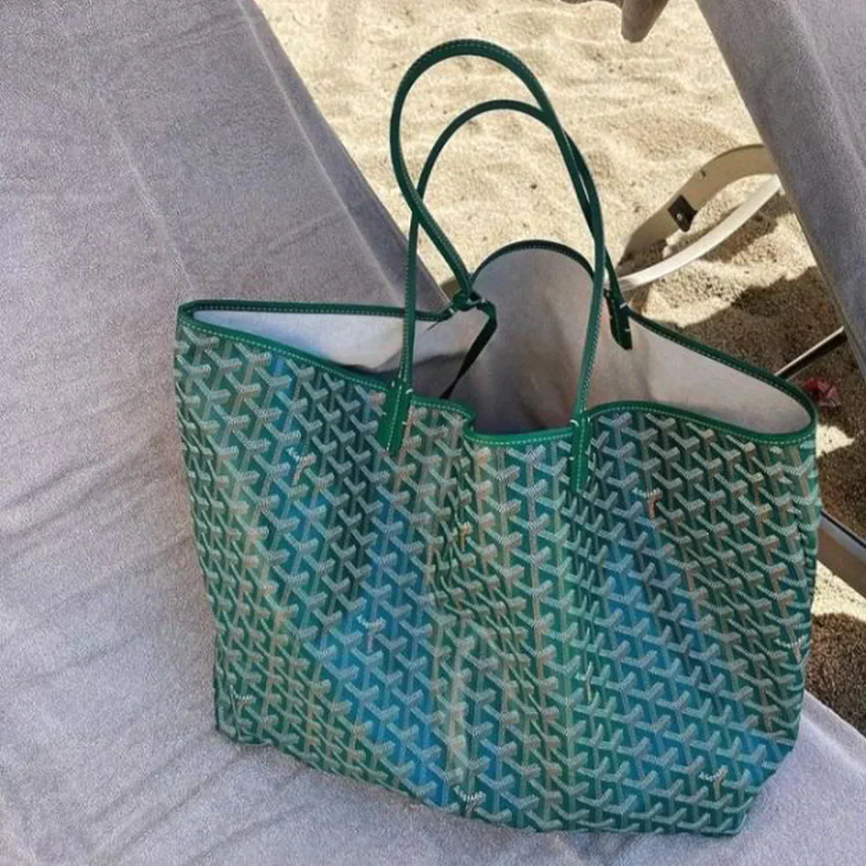 Élégance Chic – Sac à Main Femme Grand – Pratique et Sophistiqué 3