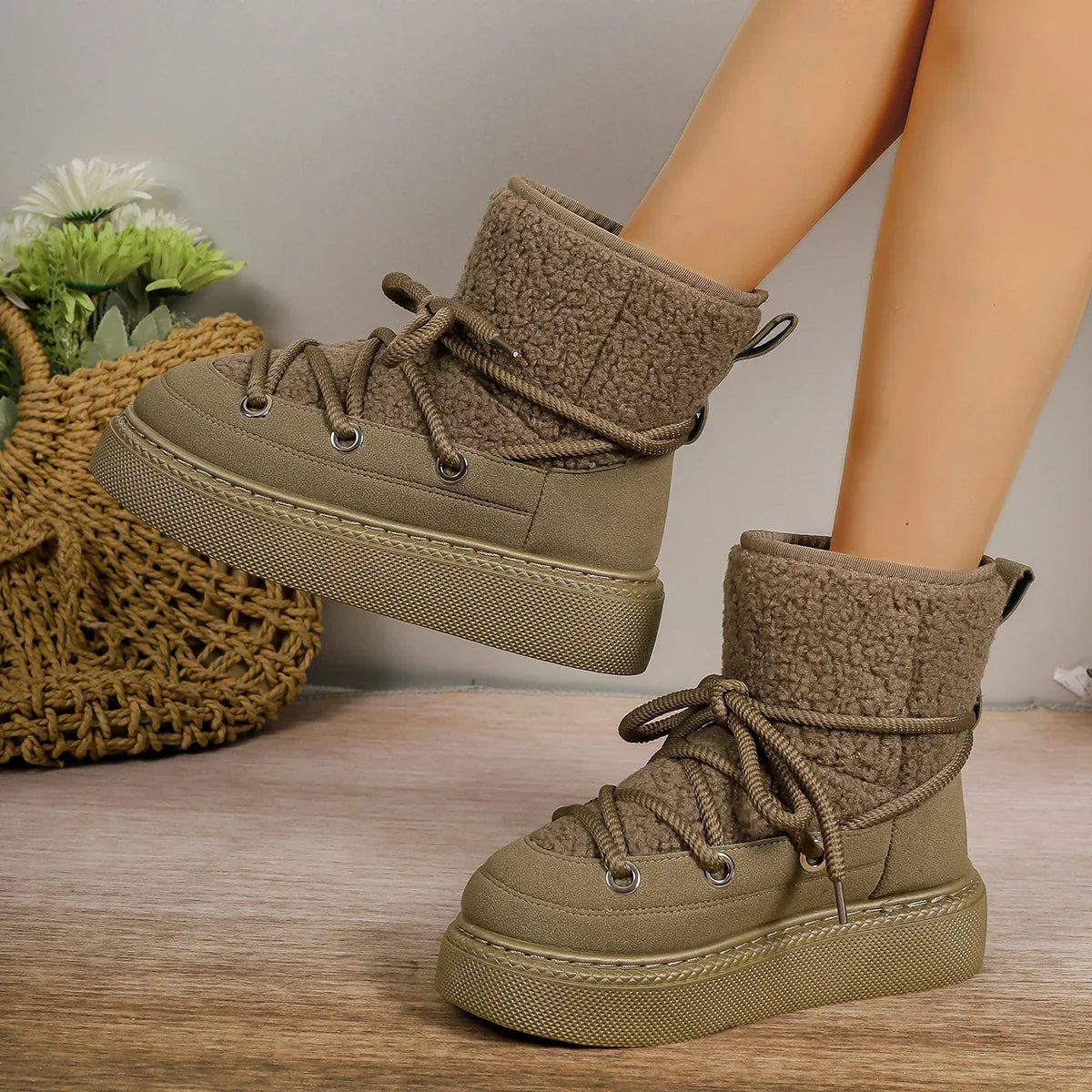 Army Green / US Women 10.5