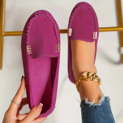 Lightweight Black Loafers for Women – Chic & Versatile Comfort