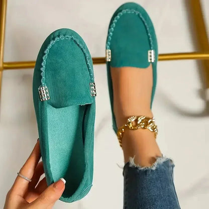 Lightweight Black Loafers for Women – Chic & Versatile Comfort