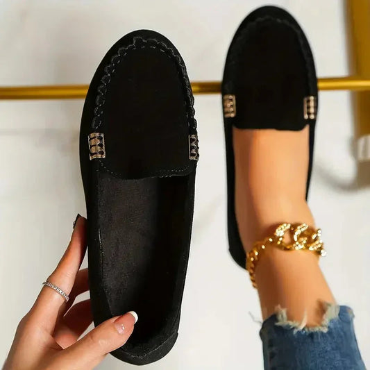 Lightweight Black Loafers for Women – Chic & Versatile Comfort