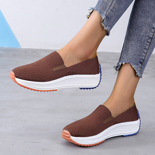 Lightweight Sports Shoes for Women – Stylish & Comfortable