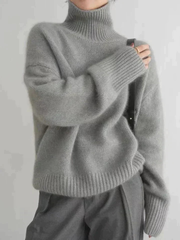 Lightweight Turtleneck Sweater for Women – Elegant & Versatile Style 3