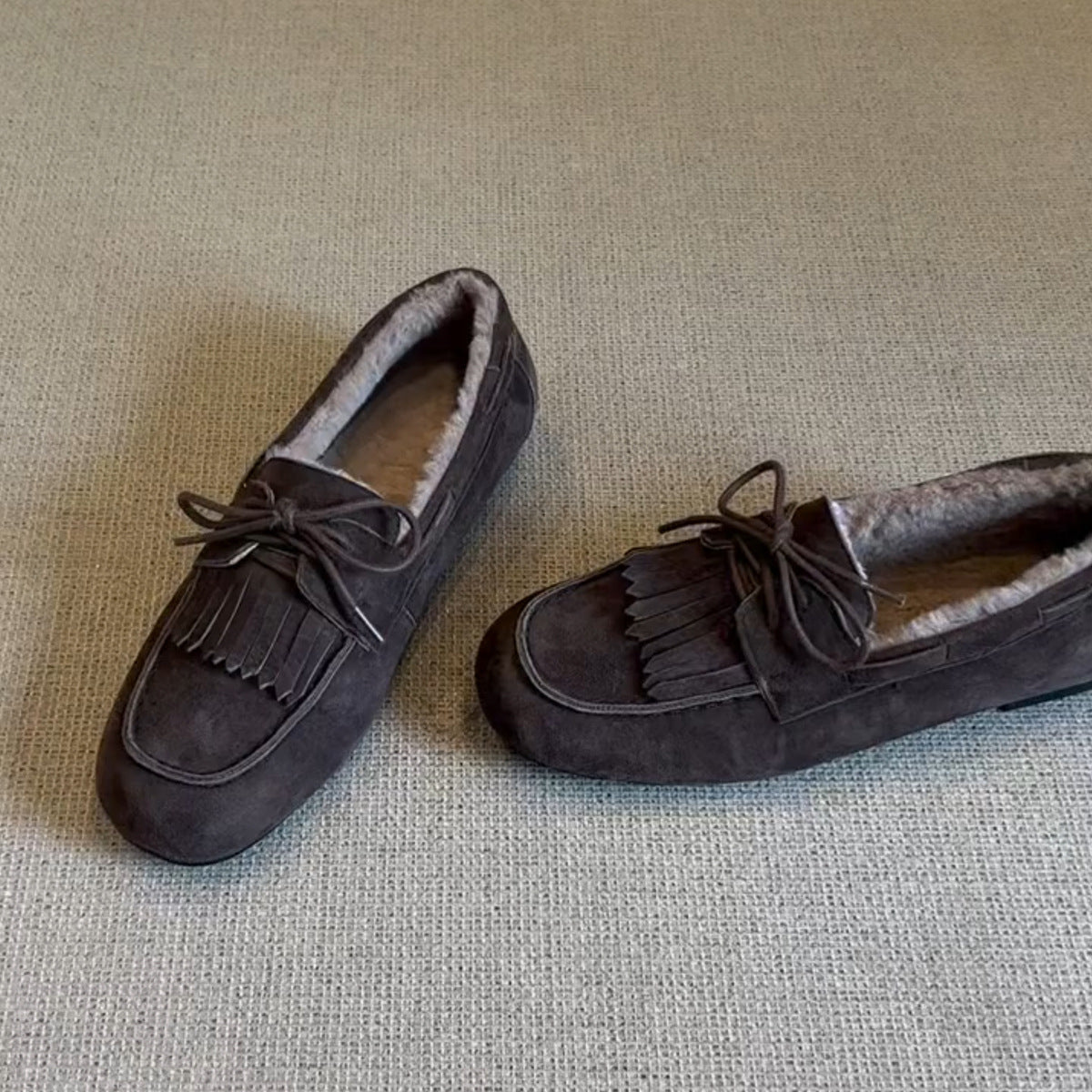 Cozy Fringe Loafers for Women – Warm Lined Comfort & Classic Style