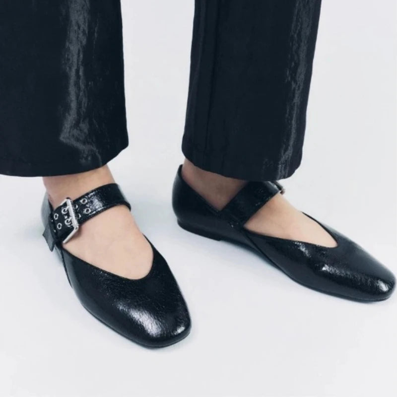 Pointed Toe Flats for Women – Stylish Leopard Print & Comfortable Design