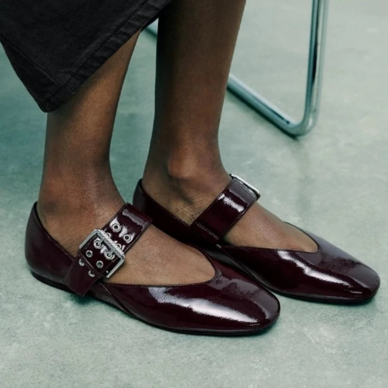 Pointed Toe Flats for Women – Stylish Leopard Print & Comfortable Design