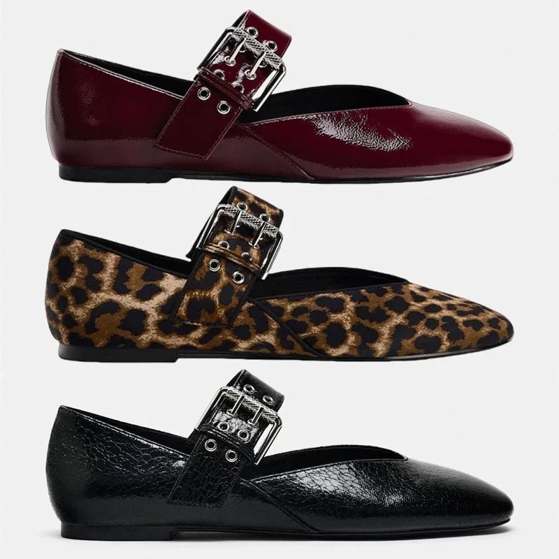 Pointed Toe Flats for Women – Stylish Leopard Print & Comfortable Design