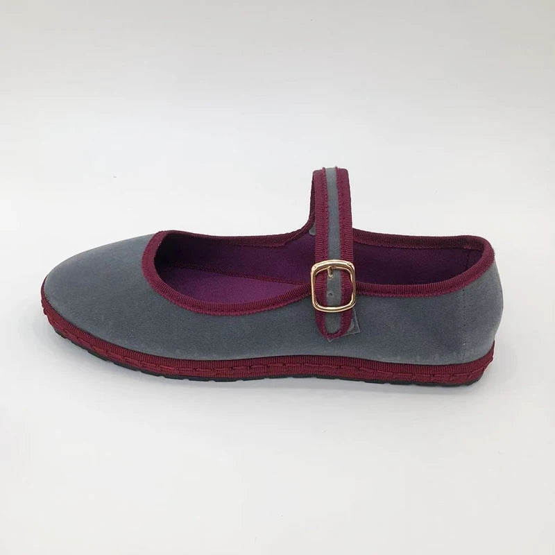 Round Toe Black Ballet Flats for Women – Effortless Style & Comfort