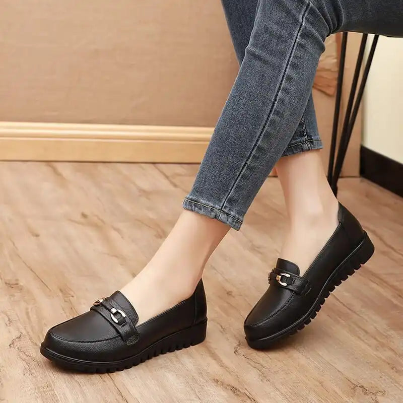 Round Toe Black Ballet Flats for Women – Stylish & Comfortable Everyday Wear