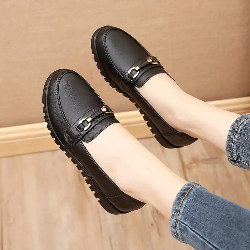 Round Toe Black Ballet Flats for Women – Stylish & Comfortable Everyday Wear