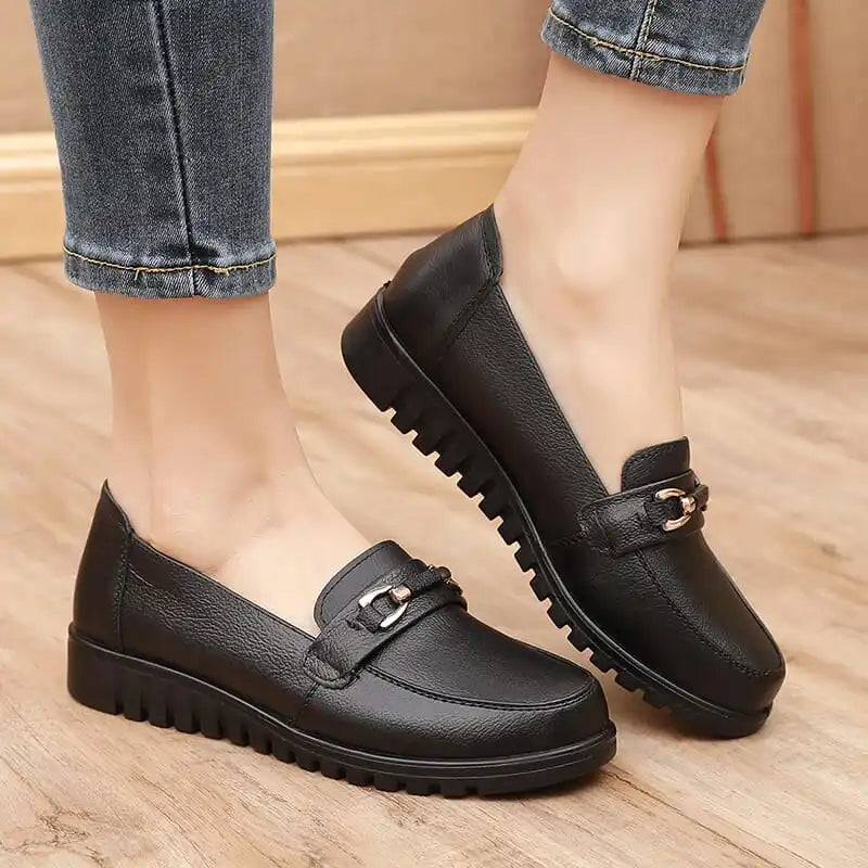 Round Toe Black Ballet Flats for Women – Stylish & Comfortable Everyday Wear