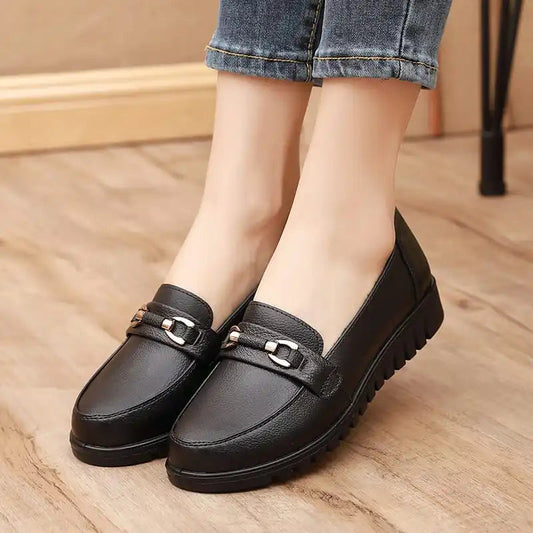 Round Toe Black Ballet Flats for Women – Stylish & Comfortable Everyday Wear