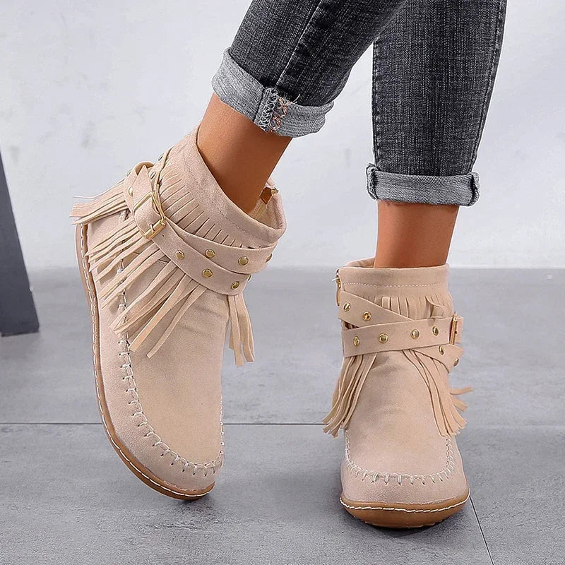 Round Toe Winter Boots for Women – Stylish & Comfortable