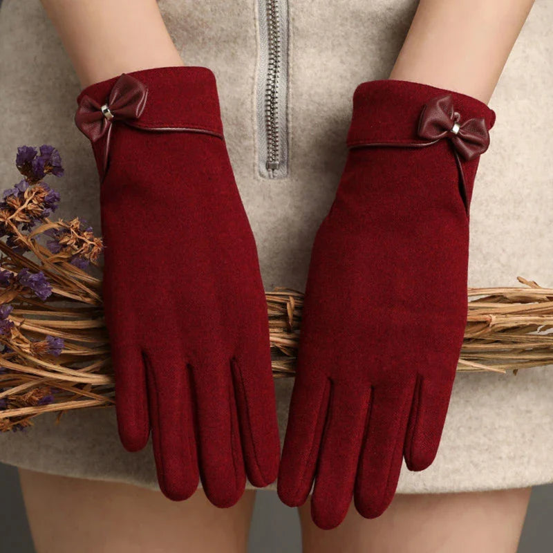 "Velvet Touch" Bow Gloves Caliboot