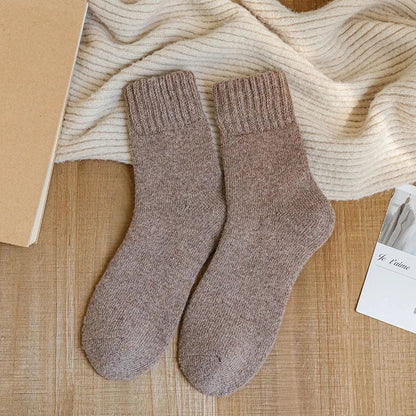 Cozy Plush Crew Socks Caliboot