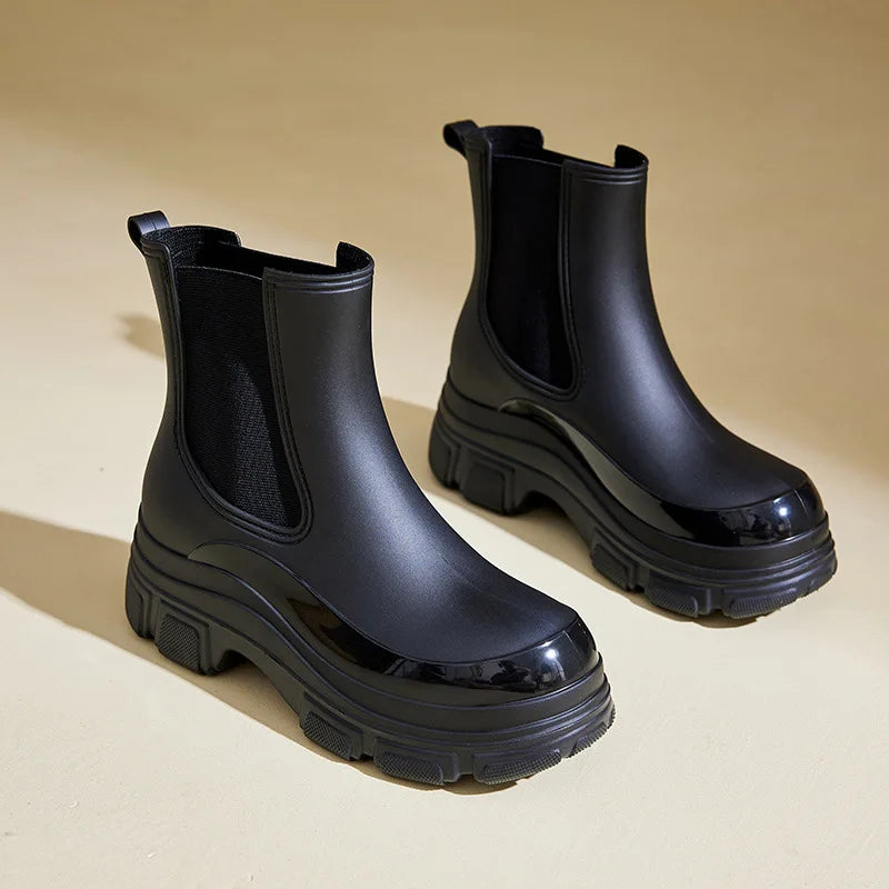 Black / 10